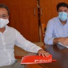 El portavoz del PSPV-PSOE en Alicante, Paco Sanguino, y el alcalde de la ciudad, Luis Barcala, del PP / FOTO de archivo