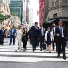 Sánchez paseando por las calles de Nueva York.