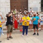 Acto catalanista de la flama con concejales y las reinas de Vinaròs