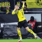 Erling Haaland, marcando uno de los últimos goles que ha conseguido con el Borussia.