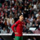 Cristiano Ronaldo, lamentándose de la derrota portuguesa frente a Serbia.