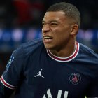 Mbappé se duele en uno de los últimos partidos jugados con el PSG.