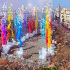 Imagen de una mascletà en las Fallas de Valencia, donde el ruido es protagonista