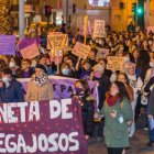 Miles de personas se han sumado a las reivindicaciones feministas en Elche