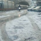 El granizo se ha transformado por la mañana en gruesas placas de hielo