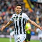 Nahuel Molina durante un partido con el Udinese.