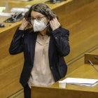 Mónica Oltra en la tribuna de Les Corts