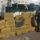 La Guardia Civil recibió un aviso de los paquetes flotando en el mar