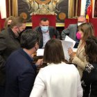 El alcalde Carlos González y los portavoces de todos los grupos han acordado la Declaración Institucional