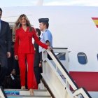 Pedro Sánchez y su mujer en el Falcon