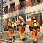 Imagen de los bomberos durante su intervención en el polígono Fuente del Jarro - CONSORCIO PROVINCIAL DE BOMBEROS