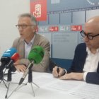 Roger Llanes, secretario de Agricultura del PSPV-PSOE, y Alejandro Soler, secretario general de la provincia de Alicante