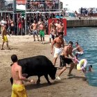 Bous a la mar de Xàbia / Foto de archivo