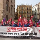 Concentración de trabajadores de Egevasa frente a la Diputación de Valencia.