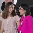 La ministra de Derechos Sociales y Agenda 2030, Ione Belarra y la ministra de Sanidad, Carolina Darias