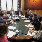 Imágenes de la reunión del equipo de Presidencia esta mañana - GVA