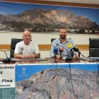 El concejal de Deportes, Ramón López, junto a José Vegara, presidente del Club de Montaña de Redován