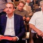 Nicolás Redondo Urbieta, junto a Zapatero, en una imagen de 2019.