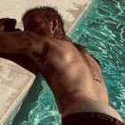 La foto de David Beckham en la piscina ha causado sensación.