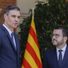 Pedro Sánchez y Pere Aragonés, encadenados por su supervivencia.