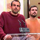 El diputado Bustamante, en el Congreso junto Alberto Garzón.