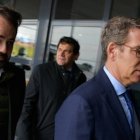 Paco Núñez y Alberto Núñez Feijóo visitan las instalaciones de las bodegas García Carrión en Daimiel (Ciudad Real)