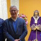 Ribó y Fuset ante el Cristo de Medinaceli