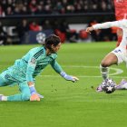 Mabppé, ante Sommer en el partido de anoche.