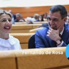 La vicepresidenta segunda y ministra de Trabajo y Economía Social, Yolanda Díaz, y el presidente del Gobierno, Pedro Sánchez.