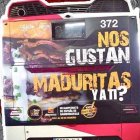 Anuncio de hamburguesas en los autobuses de Gijón