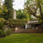 Vivienda diseñada por el arquitecto barcelonés Javier Carvajal Ferrer en la urbanización madrileña de Somosaguas en los años sesenta, una casa pionera de hormigón.