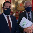 Mario Ortolá y Pepe Bonet, concejales de Vox en el Ayuntamiento de Alicante