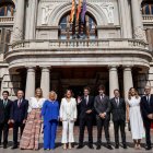 Mazón, futuro presidente de la Generalitat, con la alcaldesa de Valencia y su equipo de gobierno