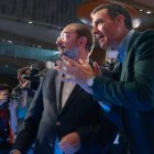 El presidente de Aragón, Javier Lambán, junto al presidente del Gobierno, Pedro Sánchez, en un mitin del PSOE en Zaragoza.