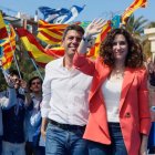 La presidenta de la Comunidad de Madrid, Isabel Díaz Ayuso, y el presidente del PP de la Comunidad valenciana, Carlos Mazón.