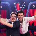 Rubén Franco y Sebastián Yatra, ganador y coach de "La Voz Kids 8"