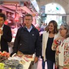 Mazón, Feijóo y Catalá en el Mercado Central de Valencia.