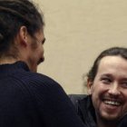 Pablo Iglesias y Alberto Rodríguez, condenado este jueves por el Supremo.