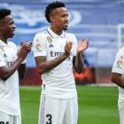 Militao, en el centro de la imagen, con sus compatriotas Vinicius y Rodrygo.