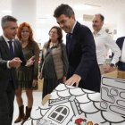 El president de la Generalitat, Carlos Mazón, en su visita al Instituto Tecnológico de Producto Infantil y Ocio (AIJU) - GVA