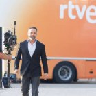 Santiago Abascal, llegando a Prado del Rey antes de la celebración del debate de ayer.