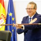 Toni Pérez jurando el cargo de presidente de la Diputación de Alicante