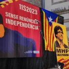 Banderas independentistas y la imagen de Puigdemont el día de la Diada