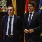 El conseller de Educación, Universidades y Empleo, José Antonio Rovira y el presidente de la Generalitat valenciana, Carlos Mazón