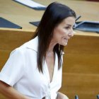 Ruth Merino, consellera de Hacienda, durante su intervención en Les Corts - CORTS VALENCIANES