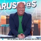 Alfonso Arús no puede controlar su ataque de risa en directo.