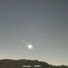 Una bola de fuego en el cielo nocturno de Barx, Valencia.