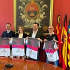 De izq. a drcha. José Navarro edil de deportes, Raquel Rosique presidenta de la Fundación del Deporte ilicitano, Pablo Ruz alcalde de Elche y José Valeriano Zapata presidente del Club Atletismo Elche Decathlon