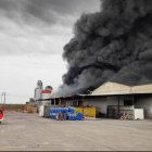 Incendio en la fabrica de Cecotec en Sollana