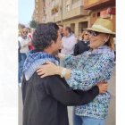 Esperanza Aguirre baila con Joanma Miguel